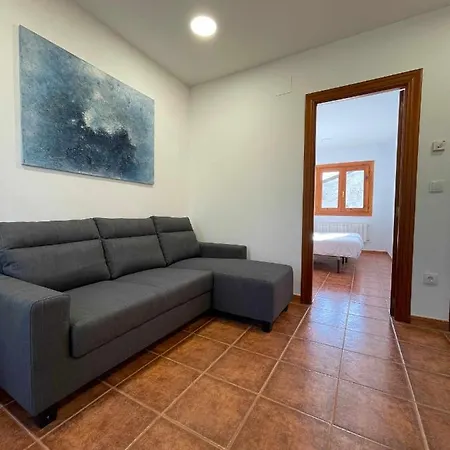 Familiar Cercano A Playa De Rodiles 7 * El Olivar (Asturias)